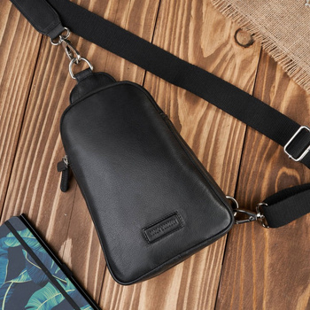 Plecak męski skórzany na jedno ramię na skos may czarny Paolo Peruzzi T-118-BL