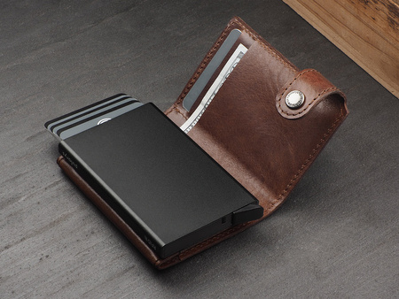 Portfel SOLO Max wykonany z roślinnie garbowanej skóry Nomad brązowy