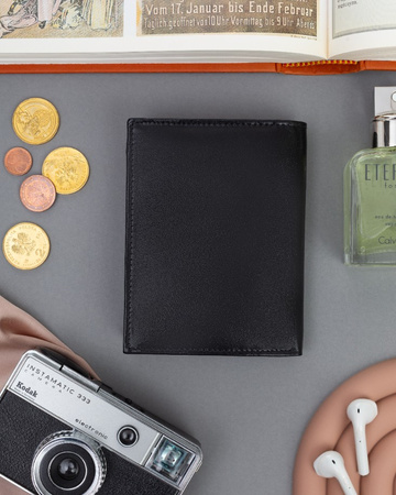 Portfel męski skórzany Ronaldo na karty - duży, czarny, pionowy