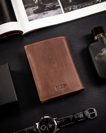 Portfel męski skórzany Peterson w kolorze jasnego brązu, duży i praktyczny