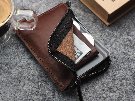 Portfel OLDTIMER SLIM wykonany z roślinnie garbowanej skóry Nomad brązowy