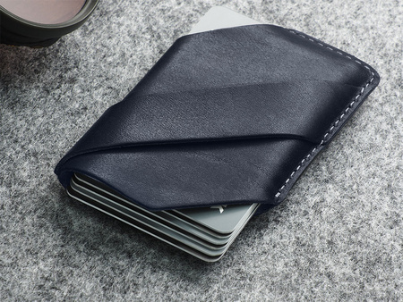 Portfel NAMIB wykonany z roślinnie garbowanej skóry Nomad granatowy