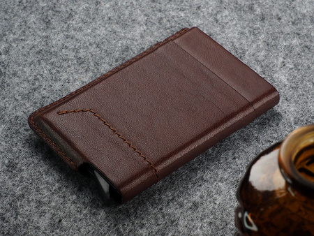 Portfel GOBI Wykonany z roślinnie garbowanej skóry Nomad brązowy