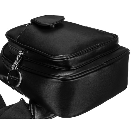 Saszetka damska crossbody Peterson z regulowanym paskiem, czarna eko skóra
