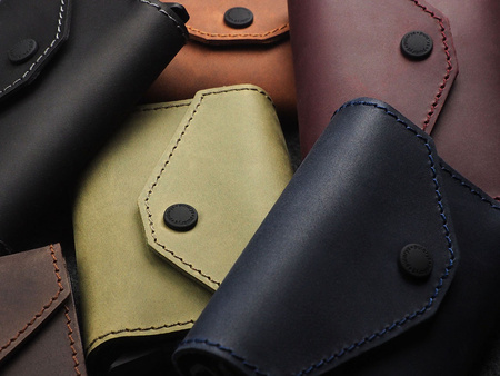 Portfel PORTER Go wykonany z woskowanej skóry Hunter granatowy