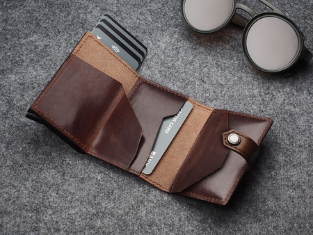 Portfel HIKER Go wykonany z roślinnie garbowanej skóry Nomad brązowy