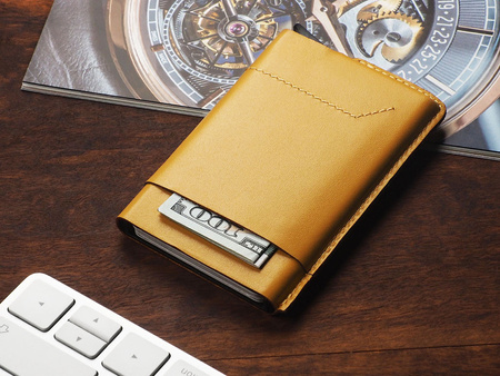 Portfel GOBI wykonany z miękkiej skóry Italia żółty