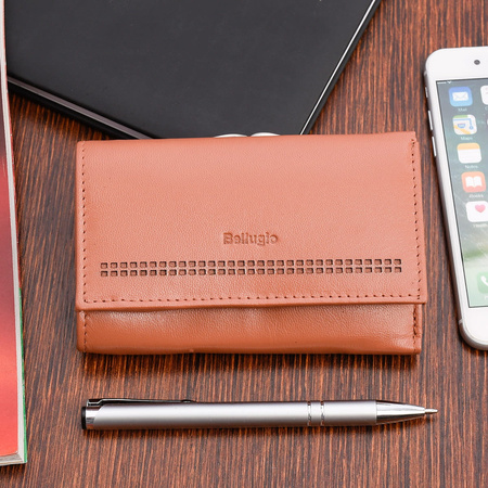 Poręczny portfel damski w wyrazistych kolorach - wielbłądzi