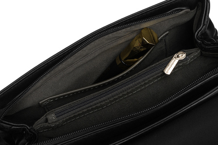 Torebka crossbody Elegancja w czerni z pikowaniem - David Jones