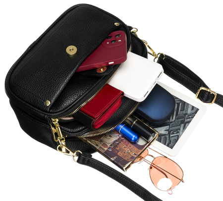 Torebka damska czarna z nerka i regulowanym paskiem - Rovicky