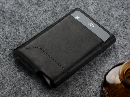 Portfel GOBI Wykonany z roślinnie garbowanej skóry Nomad czarny