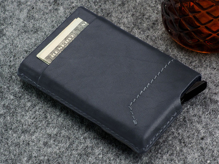 Portfel GOBI Wykonany z roślinnie garbowanej skóry Nomad granatowy