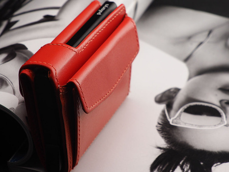 Portfel SOLO Max wykonany z miękkiej w dotyku skóry Italia pomarańczowy