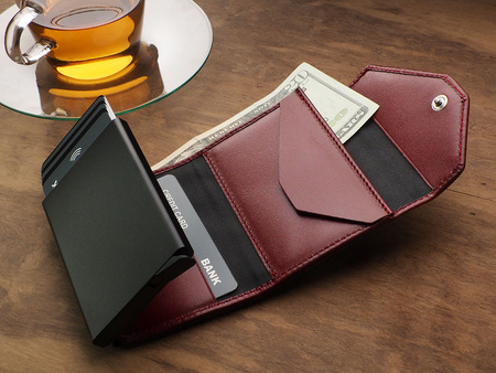 Portfel PORTER Go wykonany z miękkiej w dotyku skóry Italia wiśniowy