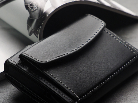 Portfel SOLO Max wykonany z miękkiej w dotyku skóry Italia czarny