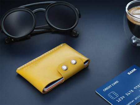 Portfel HOBBY wykonany ze skóry Italia żółty