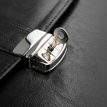 Aktówka męska skórzana do ręki i na ramię elegancka czarna Paolo Peruzzi S-42-BL
