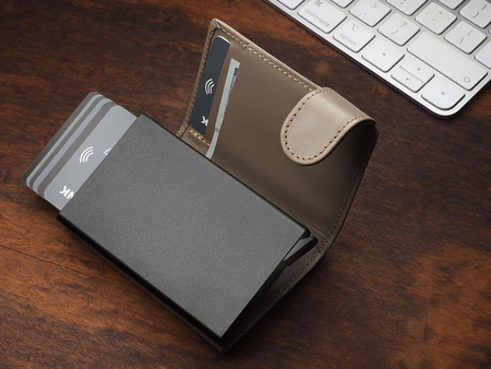 Portfel SOLO wykonany z miękkiej w dotyku skóry Italia caffe latte