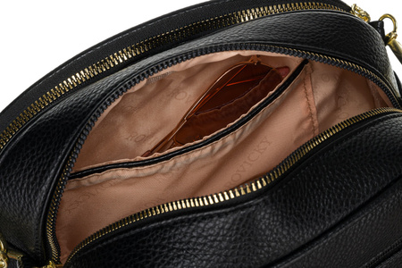 Torebka damska czarna z nerka i regulowanym paskiem - Rovicky