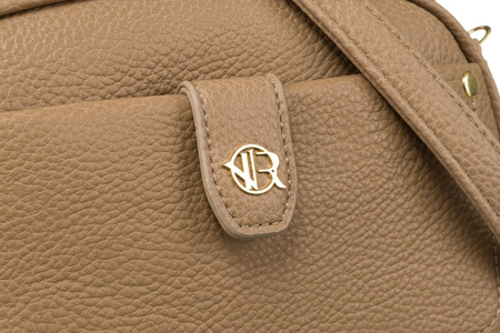 Torebka crossbody z nerką - Idealny wybór na każdą okazję!