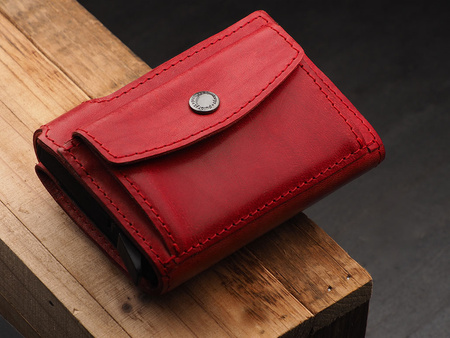 Portfel SOLO Max wykonany z roślinnie garbowanej skóry Nomad czerwony