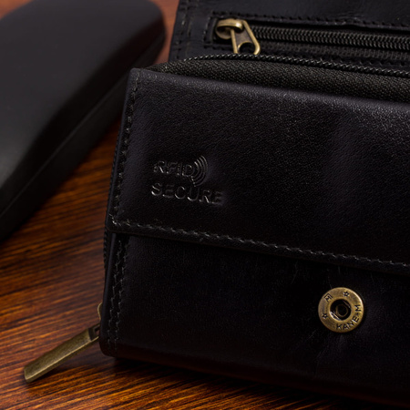 Portfel damski skórzany Bellugio - czarny