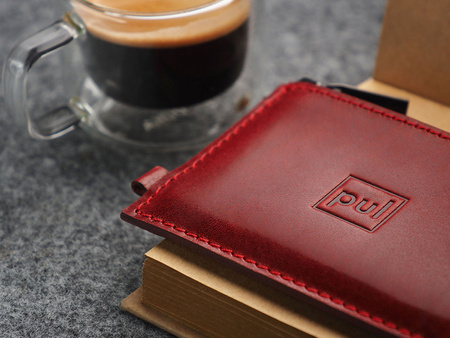 Portfel OLDTIMER SLIM  wykonany z roślinnie garbowanej skóry Nomad czerwony