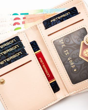 Pikowany, beżowy portfel damski ze skóry ekologicznej mieszczący dowód rejestracyjny - Peterson