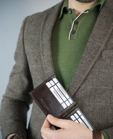 Portfel męski skórzany w brązowym kolorze z RFID - Rovicky