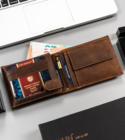 Portfel męski skórzany z tłoczeniem - Peterson, duża pojemność, brązowy