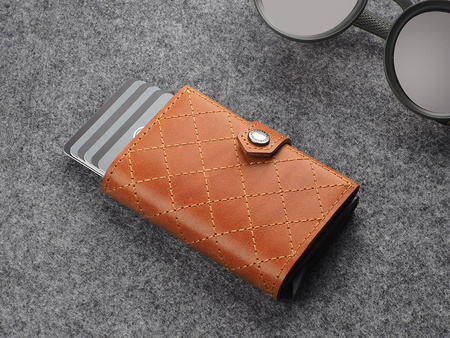 Portfel HIKER - CHIC Decor wykonany z garbowanej skóry Nomad koniak