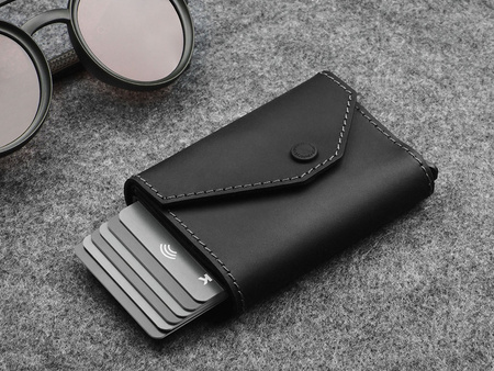 Portfel PORTER Go wykonany z woskowanej skóry Hunter czarny