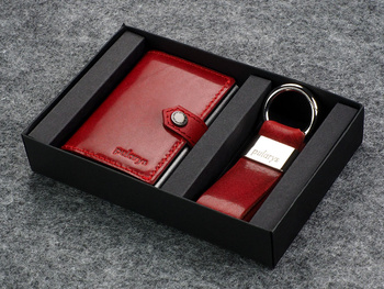 Portfel HIKER  w zestawie z brelokiem ze skóry Nomad czerowny