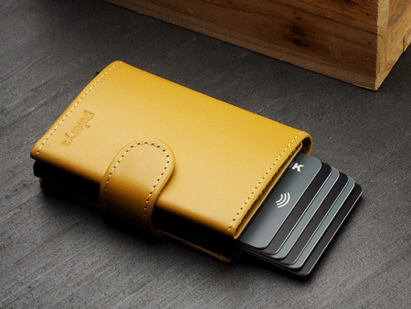 Portfel SOHO wykonany z delikatnej, ekskluzywnej skóry Italia żółty