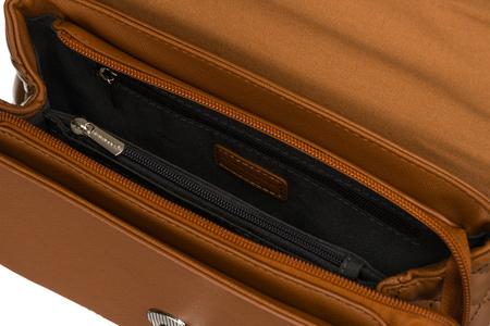 Torebka crossbody brązowa z klapką i srebrnymi okucami - David Jones