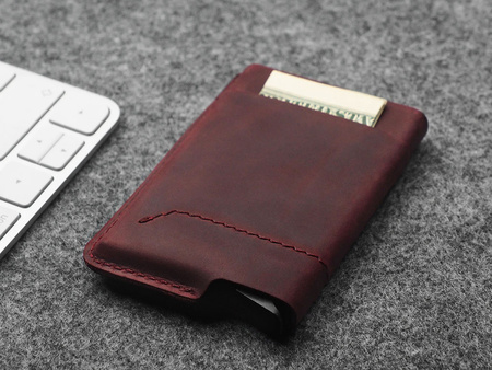 Portfel GOBI wykonany ze woskowanej skóry Hunter wiśniowy