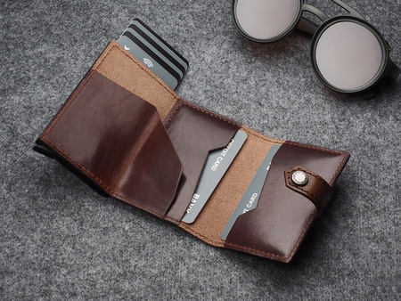Portfel HIKER wykonany z roślinnie garbowanej skóry Nomad brązowy