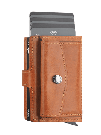 Portfel HIKER Max wykonany z roślinnie garbowanej skóry Nomad koniak