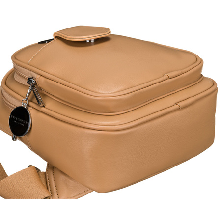 Saszetka damska crossbody w kolorze beżowym - ekologiczna skóra Peterson