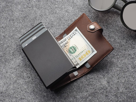 Portfel HIKER - CHIC Decor wykonany z garbowanej skóry Nomad brązowy