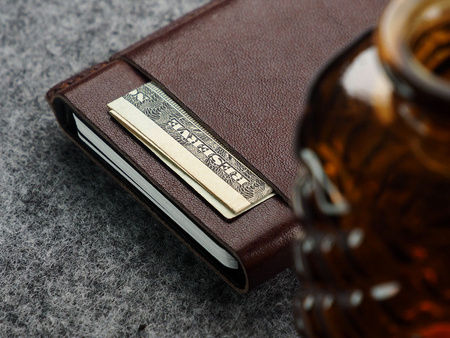 Portfel GOBI Wykonany z roślinnie garbowanej skóry Nomad brązowy