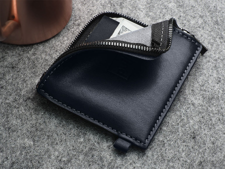 Portfel OLDTIMER  wykonany z roślinnie garbowanej skóry Nomad czarny