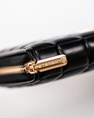 Modny portfel damski na zamek ze złotymi okuciami i pikowaną fakturą - Peterson