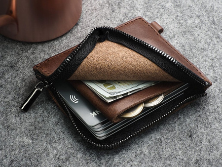 Portfel OLDTIMER wykonany z roślinnie garbowanej skóry Nomad brązowy