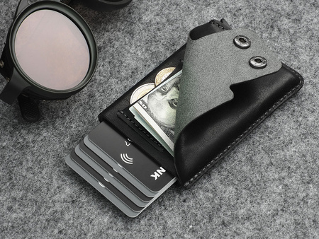 Portfel FUNKY wykonany ze skóry Nomad czarny