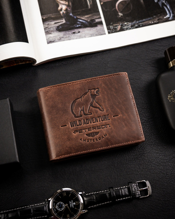 Portfel męski skórzany z tłoczeniem - elegancja i praktyczność Peterson