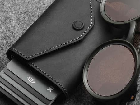 Portfel PORTER Go wykonany z woskowanej skóry Hunter czarny