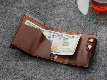 Portfel DOPPIO wykonany ze skóry Nomad brązowy