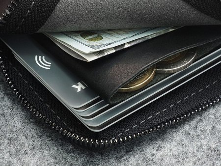 Portfel OLDTIMER wykonany z roślinnie garbowanej skóry Nomad czarny