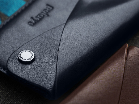 Portfel RETRO wykonany z roślinnie garbowanej skóry Nomad granatowy